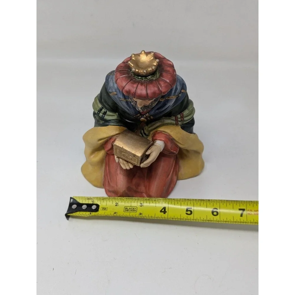 Grandeur‎ Noel O'Well Wise Man Nativity Porcelain Replacement Figurine Kneeling